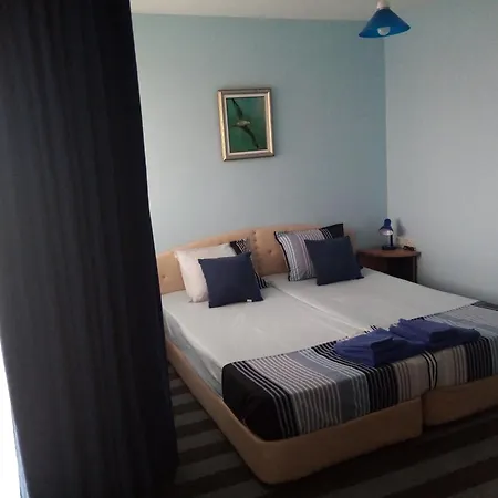 мирели Hotell *