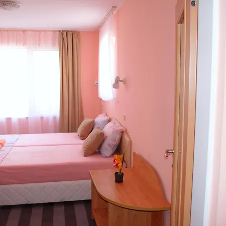 Otel мирели Ravda