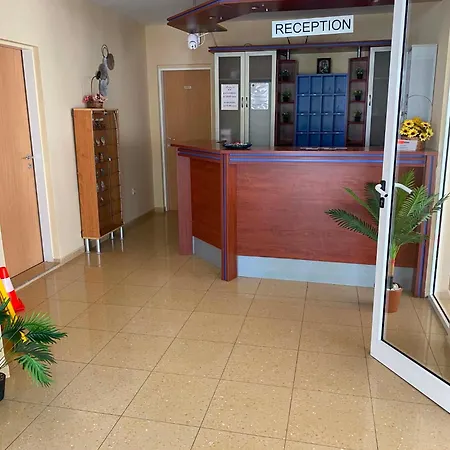 мирели Hotel *