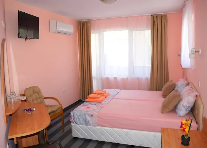 Hotel Мирели *